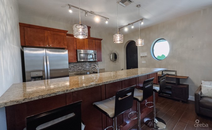 2 BEDROOM SAN SEBASTIAN TOWNHOUSE