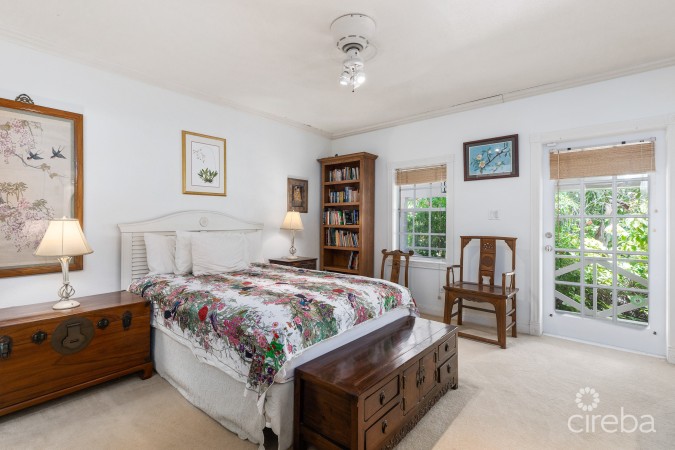 WEBSTER'S DRIVE 69, SOUTH SOUND HOME