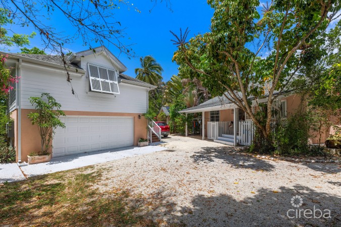 WEBSTER'S DRIVE 69, SOUTH SOUND HOME