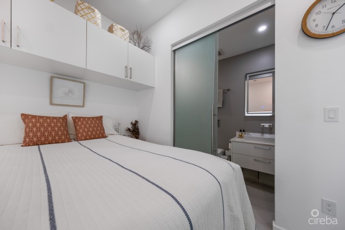 STYLISH 1 BED AT HARBOUR WALK