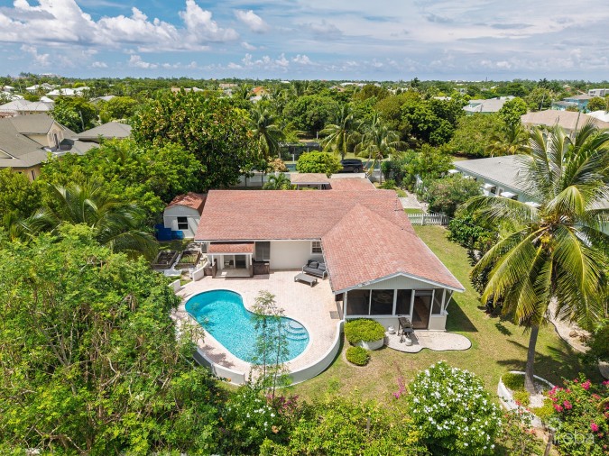 3-BED FAMILY HOME ON 0.3411 ACRES IN WEST BAY - CI $30,000 CASH BACK