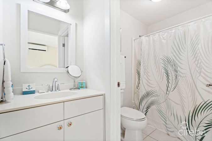 ISLAND HOUSE 15, RUM POINT BEACHFRONT TOWNHOME