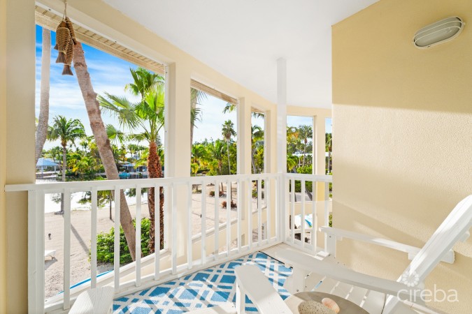 ISLAND HOUSE 15, RUM POINT BEACHFRONT TOWNHOME
