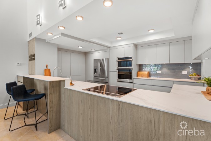 KINGS COURT EXECUTIVE HOME