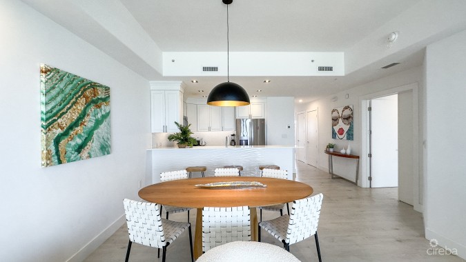 BEACH FRONT CONDO - 3 BED - SOUTH BAY BEACH CLUB