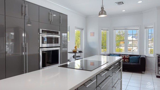 GOVERNORS HARBOUR CANAL FRONT FAMILY HOME