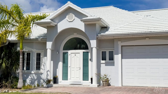 GOVERNORS HARBOUR CANAL FRONT FAMILY HOME