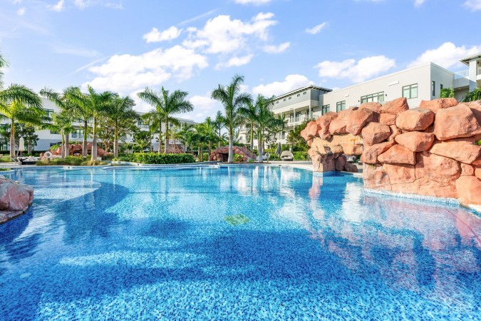 OLEA 414 - PRIVATE GARDEN 2-BED RESIDENCE