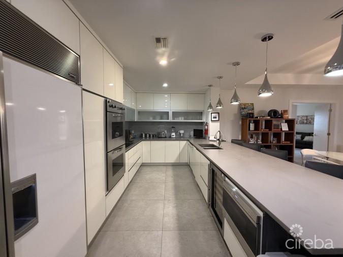 RITZ - CARLTON PRIVATE RESIDENCE #501