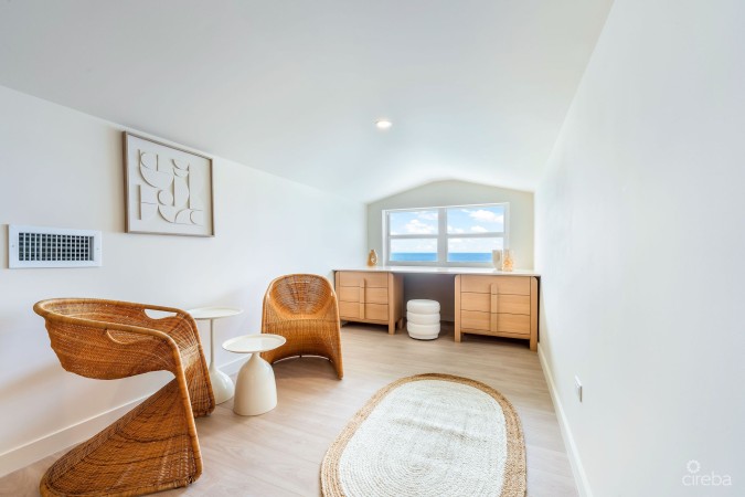 SUPERB VALUE AND VIEWS ON SPOTTS BEACH - 15 CORAL BAY VILLAGE