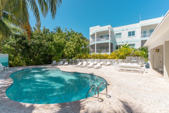 BOGGY SANDS CLUB WITH TWO STORAGE UNITS