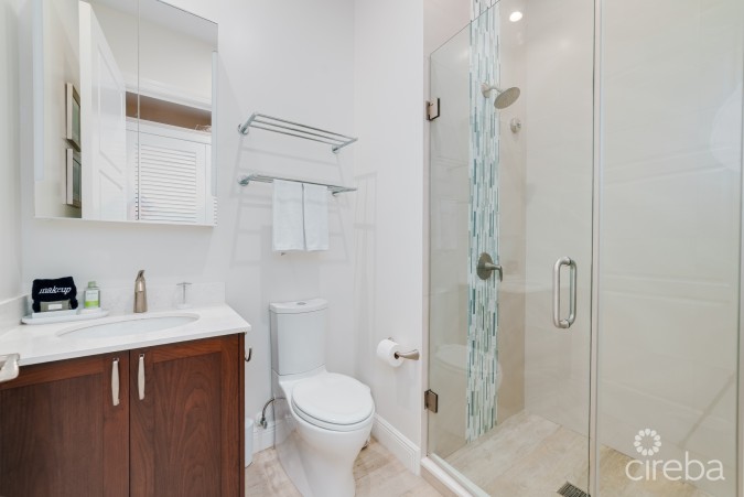 BOGGY SANDS CLUB WITH TWO STORAGE UNITS