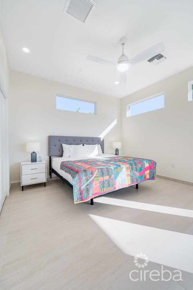 SOUTHSIDE SEAFRONT VILLA