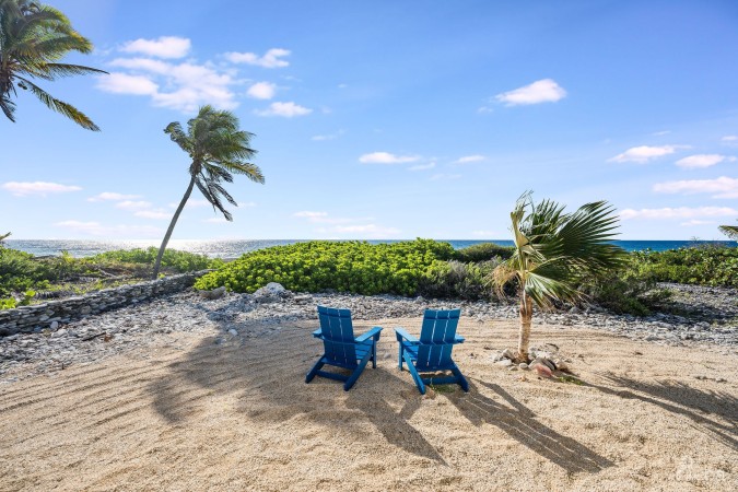 SOUTHSIDE SEAFRONT VILLA