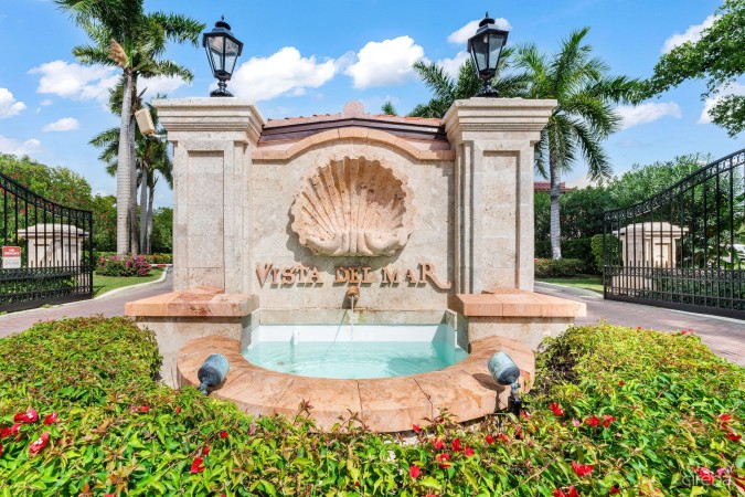 30 IRONSHORE DRIVE - VISTA DEL MAR SPANISH-STYLE CANAL FRONT VILLA