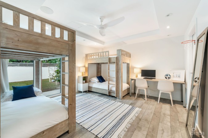 TIDES 102, EXCLUSIVE BEACHFRONT VILLA