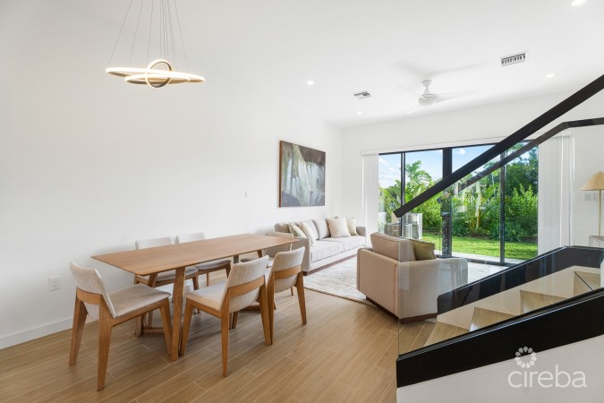 PRIVE 11 - SOUTH SOUND TOWNHOME