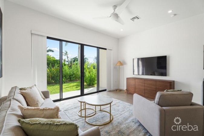 PRIVE 11 - SOUTH SOUND TOWNHOME