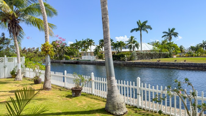 PATRICKS ISLAND WATERFRONT HOME ON CORNER LOT