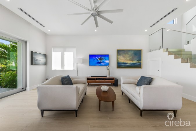 OCEANS 9  VILLA 7  WEST BAY LUXURY BEACHVIEW DETACHED HOME