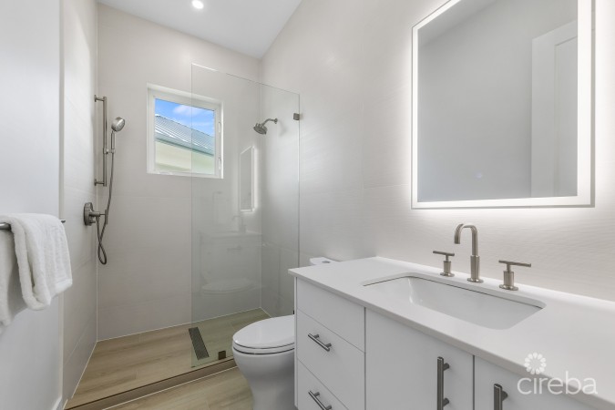 OCEANS 9  VILLA 7  WEST BAY LUXURY BEACHVIEW DETACHED HOME