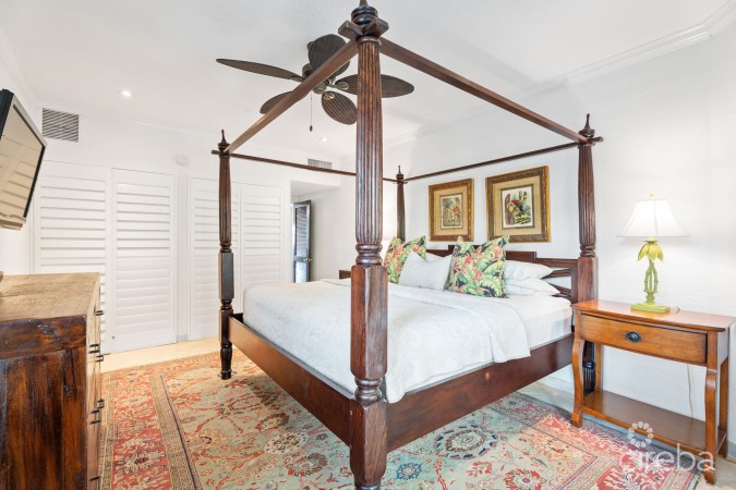 COLONIAL CLUB 18, SEVEN MILE BEACH