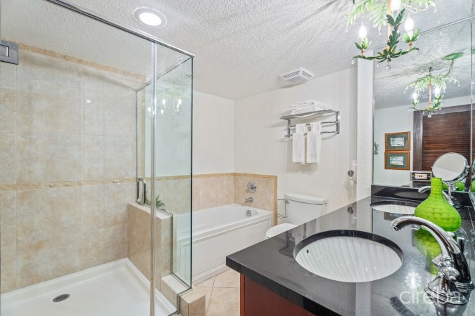 COLONIAL CLUB 18, SEVEN MILE BEACH