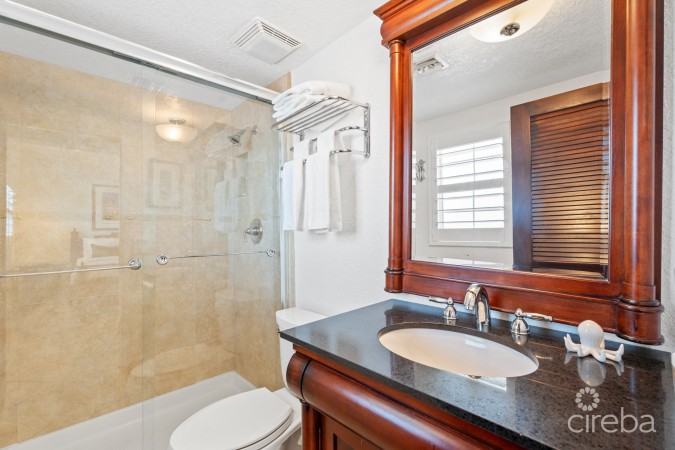 COLONIAL CLUB 18, SEVEN MILE BEACH