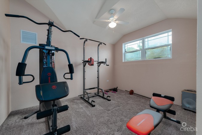 5-BEDROOM FAMILY GEM IN SAVANNAH MEADOWS  W/RENTAL UNIT