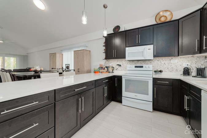 SUNSET COVE 3RD FLOOR RENOVATED 2 BEDROOM