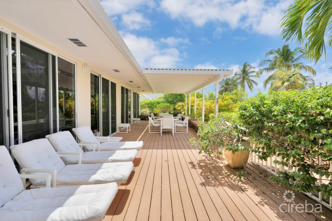 REDUCED | GO BRAGH, KAIBO BEACHFRONT HOME WITH DOCK AND POOL