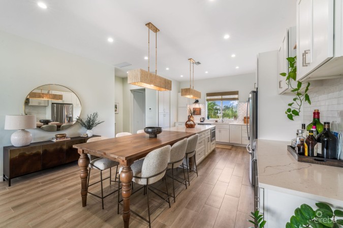 OCEAN CREST 14, OCEANFRONT TOWNHOME WITH STUDIO