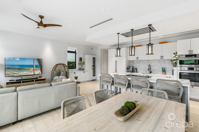 OLEA 106, CANAL FRONT 3 BED DUPLEX