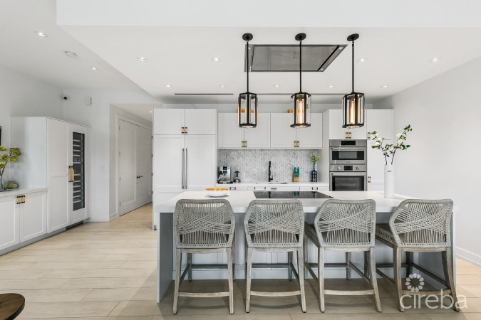 OLEA 106, CANAL FRONT 3 BED DUPLEX