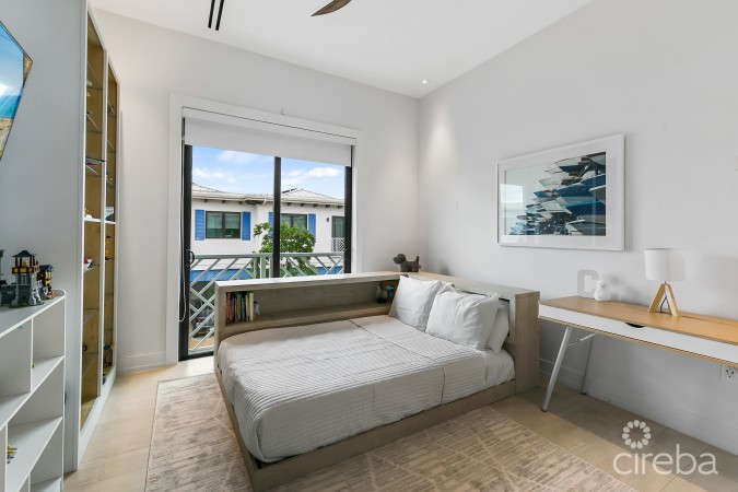 OLEA 106, CANAL FRONT 3 BED DUPLEX