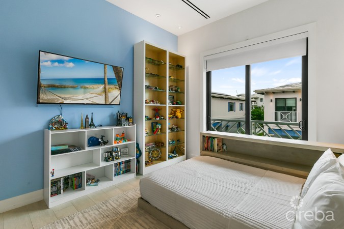 OLEA 106, CANAL FRONT 3 BED DUPLEX