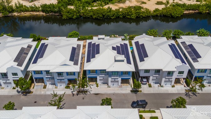 OLEA 106, CANAL FRONT 3 BED DUPLEX