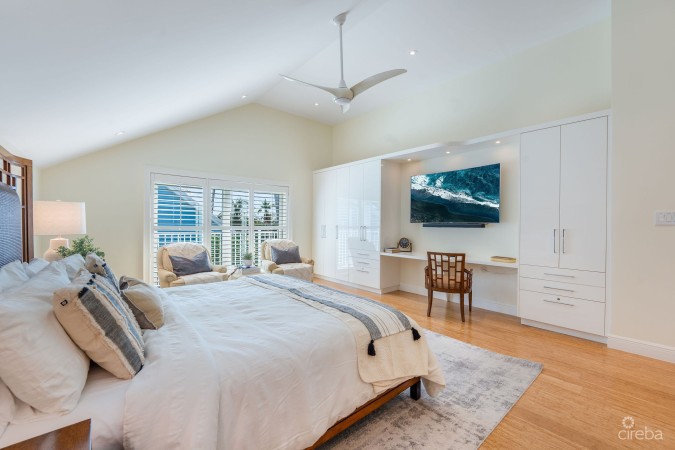 BRITANNIA REGENTS COURT | 4-BED TWO-STORY HOME IN SMB CORRIDOR