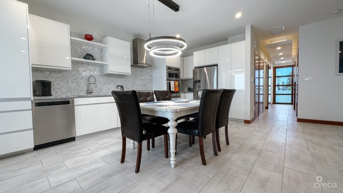 4 BED ARVIA CANAL FRONT