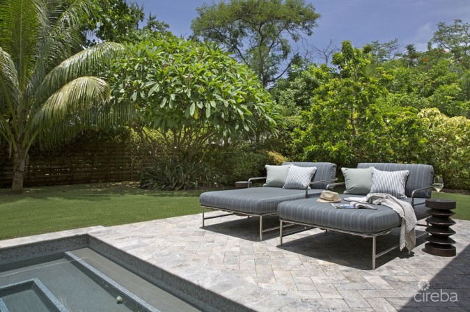 TIMELESS DESIGNER SOUTH SOUND HOME WITH POOL  AND GUEST COTTAGE