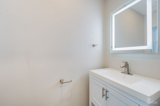 DOWNTOWN REACH - GROUND FLOOR - ONE BEDROOM