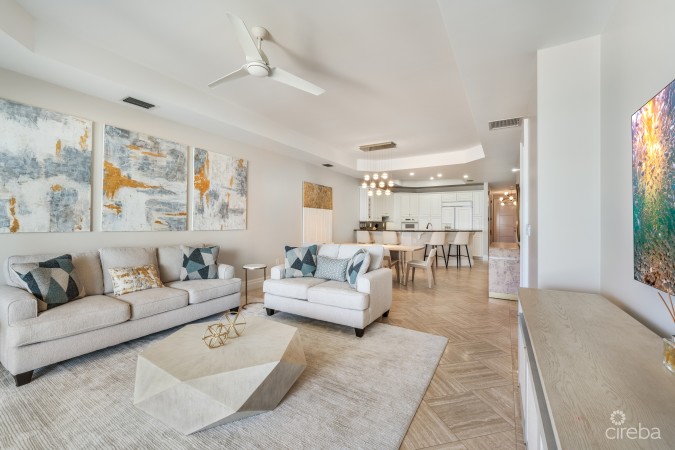 THE PINNACLE VILLA 20 WITH GARAGE