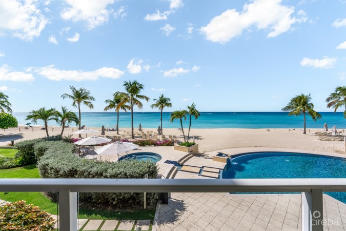 THE PINNACLE VILLA 20 WITH GARAGE