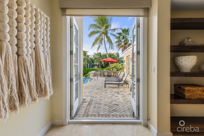 RITZ CARLTON - EXCLUSIVE RESORTS RESIDENCE