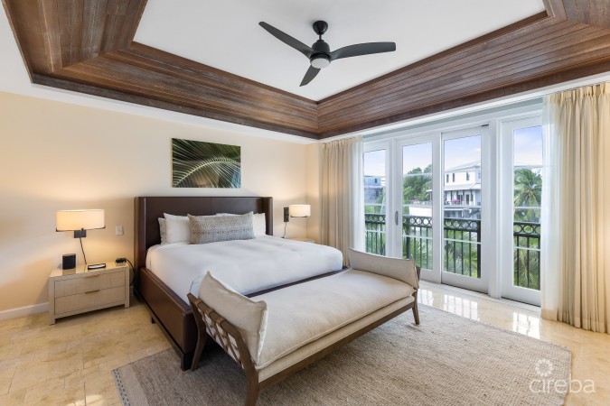 RITZ CARLTON - EXCLUSIVE RESORTS RESIDENCE