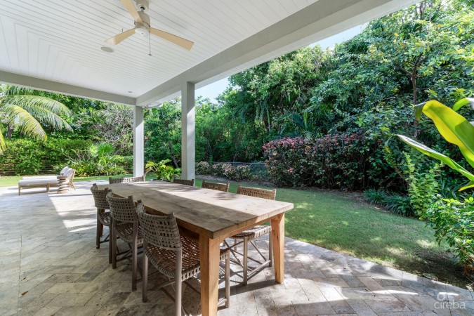 TIMELESS DESIGNER SOUTH SOUND HOME WITH POOL  AND GUEST COTTAGE