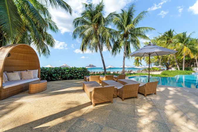 THE RENAISSANCE VILLA 25 - SEVEN MILE BEACH