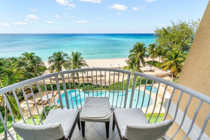 THE RENAISSANCE VILLA 25 - SEVEN MILE BEACH