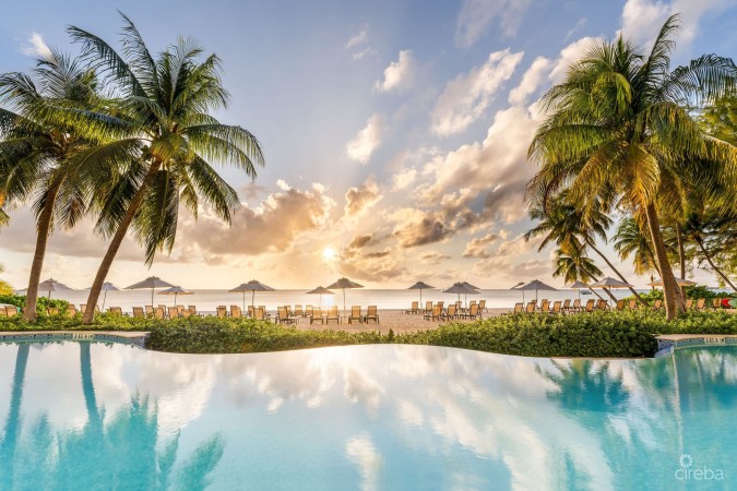 THE RENAISSANCE VILLA 25 - SEVEN MILE BEACH