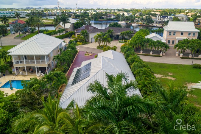 BIMINI DRIVE - LARGE FAMILY HOME IN GATED GRAND HARBOUR COMMUNITY